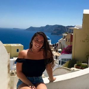 Meet your Posher, Danielle